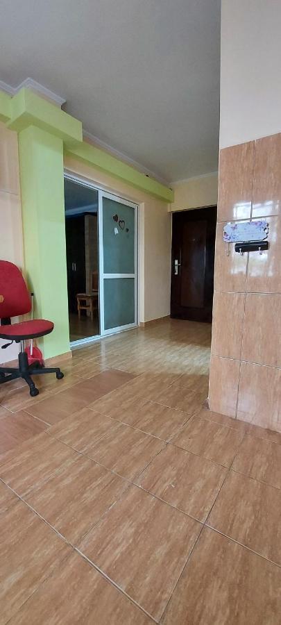 Apartament Яш Екстериор снимка