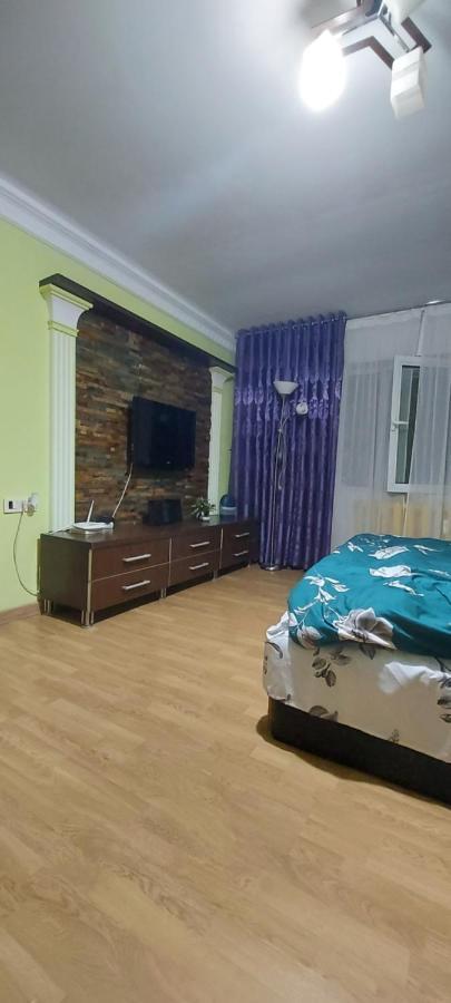 Apartament Яш Екстериор снимка