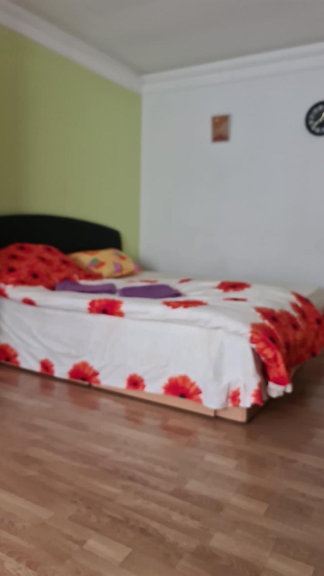 Apartament Яш Екстериор снимка